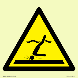 W048 Warning: Shallow water (diving)